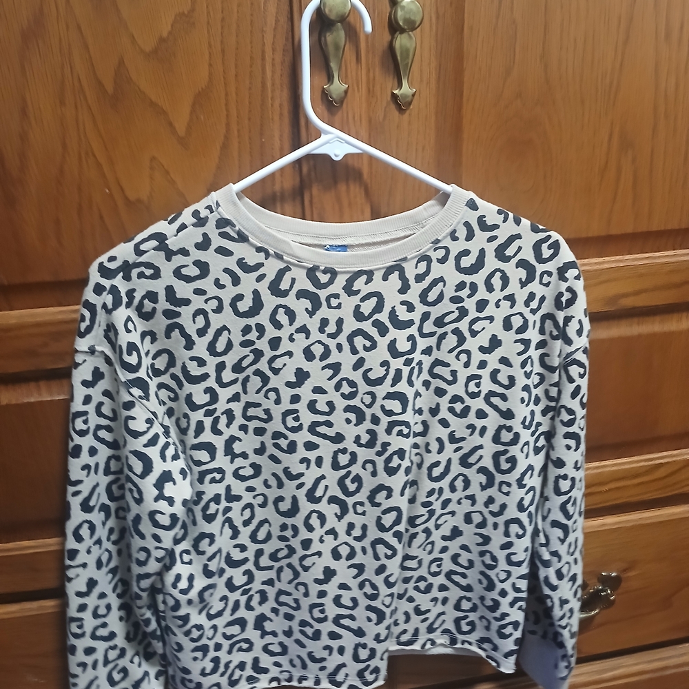 Leopard Print Long Sleeve Top
